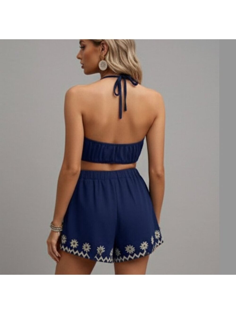 LAST ONE 🔥 Floral Embroidery Crop Tank Top And Loose Shorts Set Blue - Picture 2 of 10